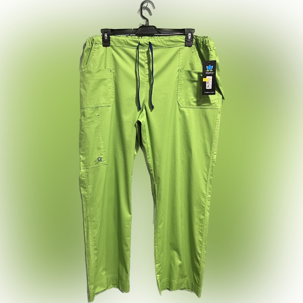 Maevn Blossom Utility Cargo Scrubs/Pants -NWT